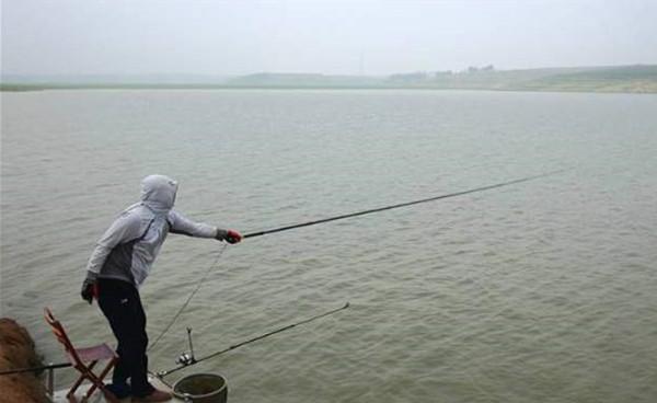 野钓靠谱技巧：钓鱼与天气，看看什么天气鱼最好钓